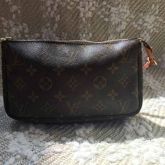 Louis Vuitton Monogram Pouchette Bag - Picture 2 of 10